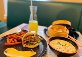 Oáza Bistro Thai & grill
